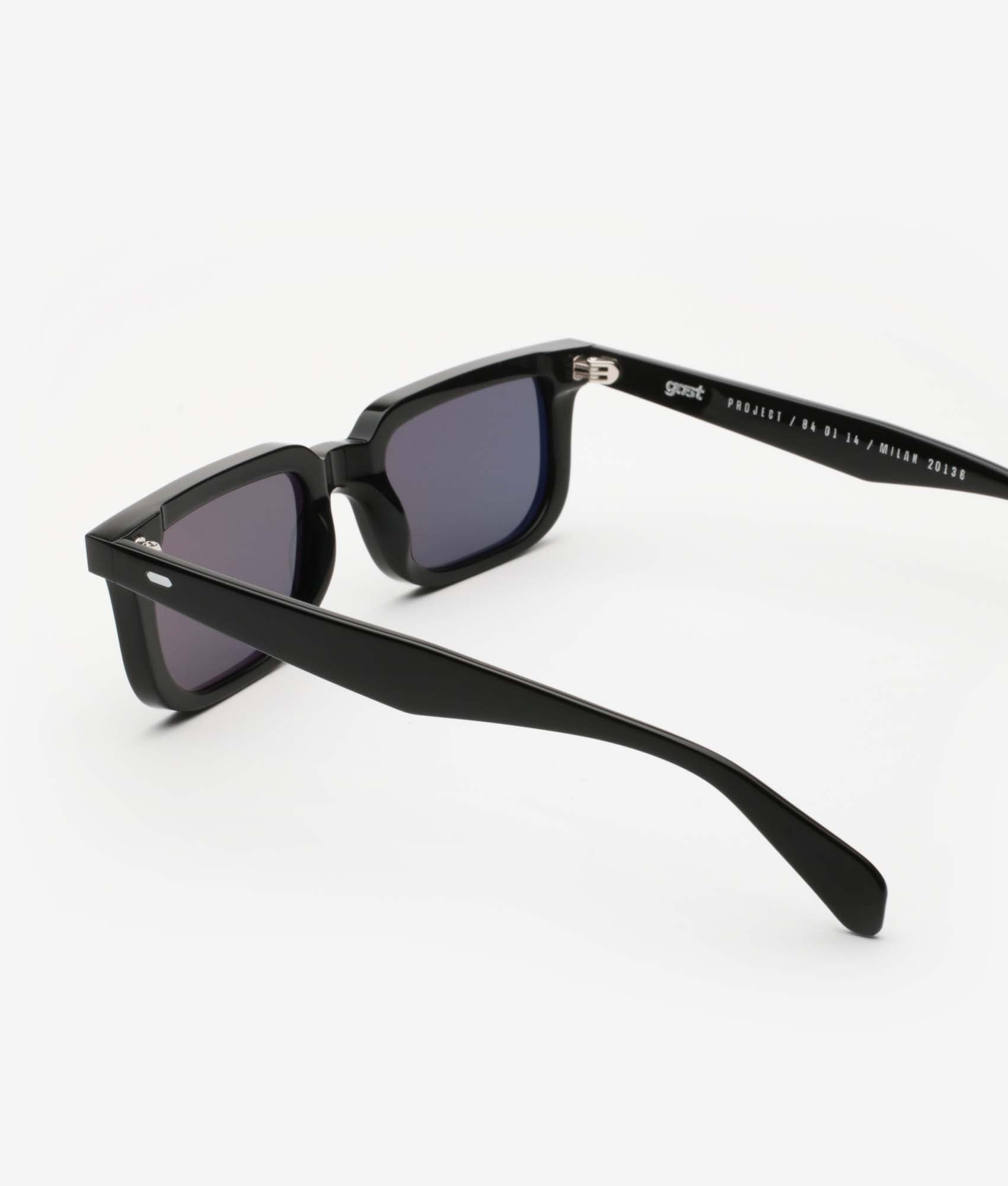 CRAZY MONDAY Black