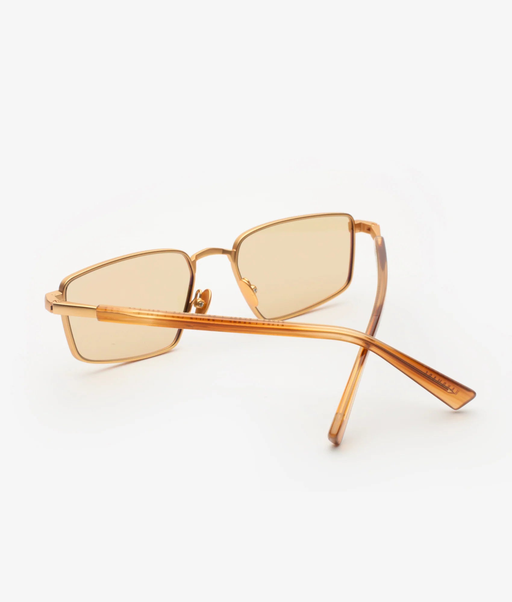 VEYRA MATTE GOLD